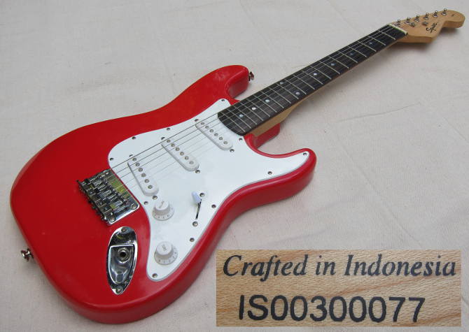 squier mini strat IS00300077